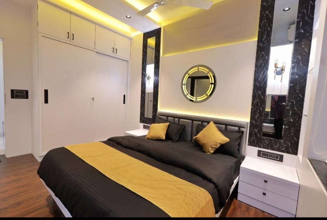Apartment Classic Premium Luxurious 3bhk Fully Furnished In Koregaon Park