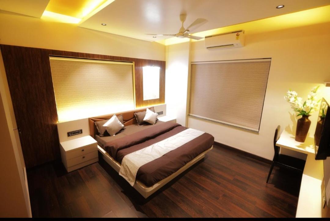 Classic Premium Luxurious 3bhk Fully Furnished In Koregaon Park Apartment *